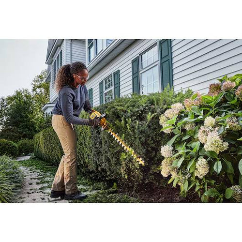 Dewalt DCHT870T1 60V MAX* Brushless Cordless Hedge Trimmer Kit